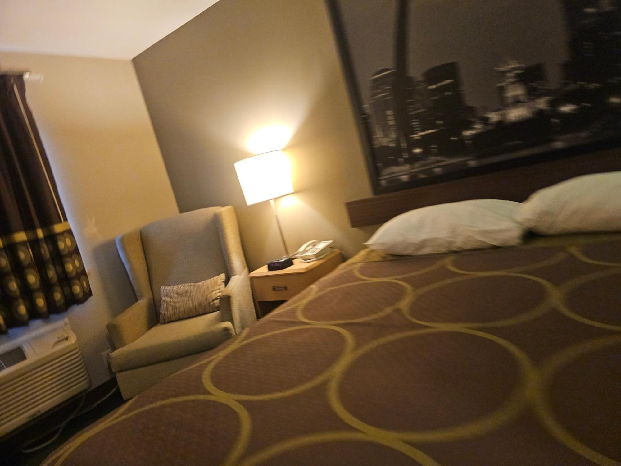 Super 8 By Wyndham Ava Motel Dış mekan fotoğraf