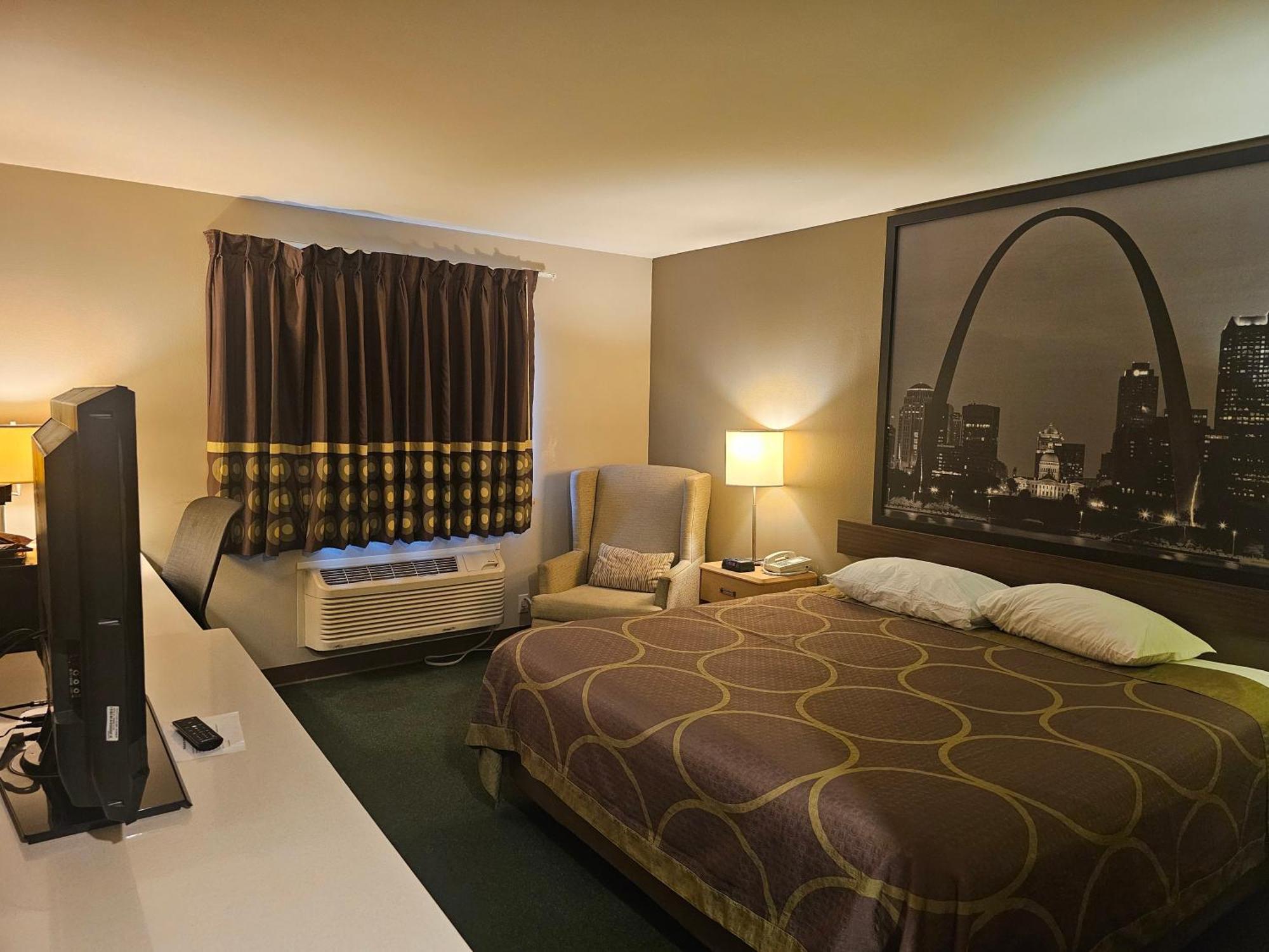 Super 8 By Wyndham Ava Motel Dış mekan fotoğraf
