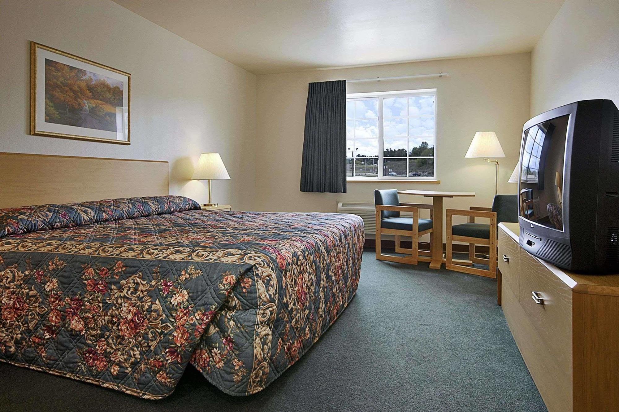 Super 8 By Wyndham Ava Motel Dış mekan fotoğraf